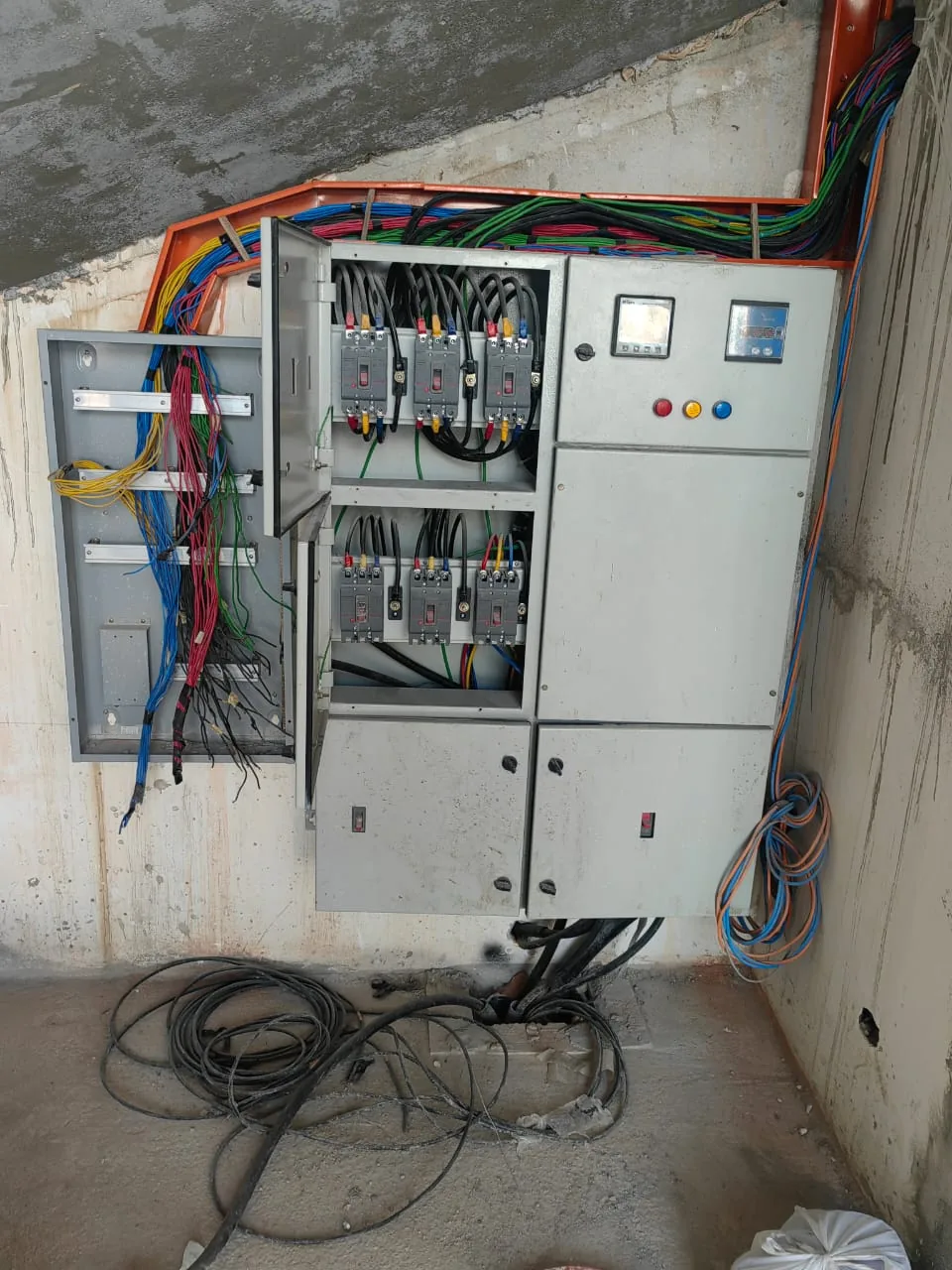 Kerja Papan Agihan Elektrik